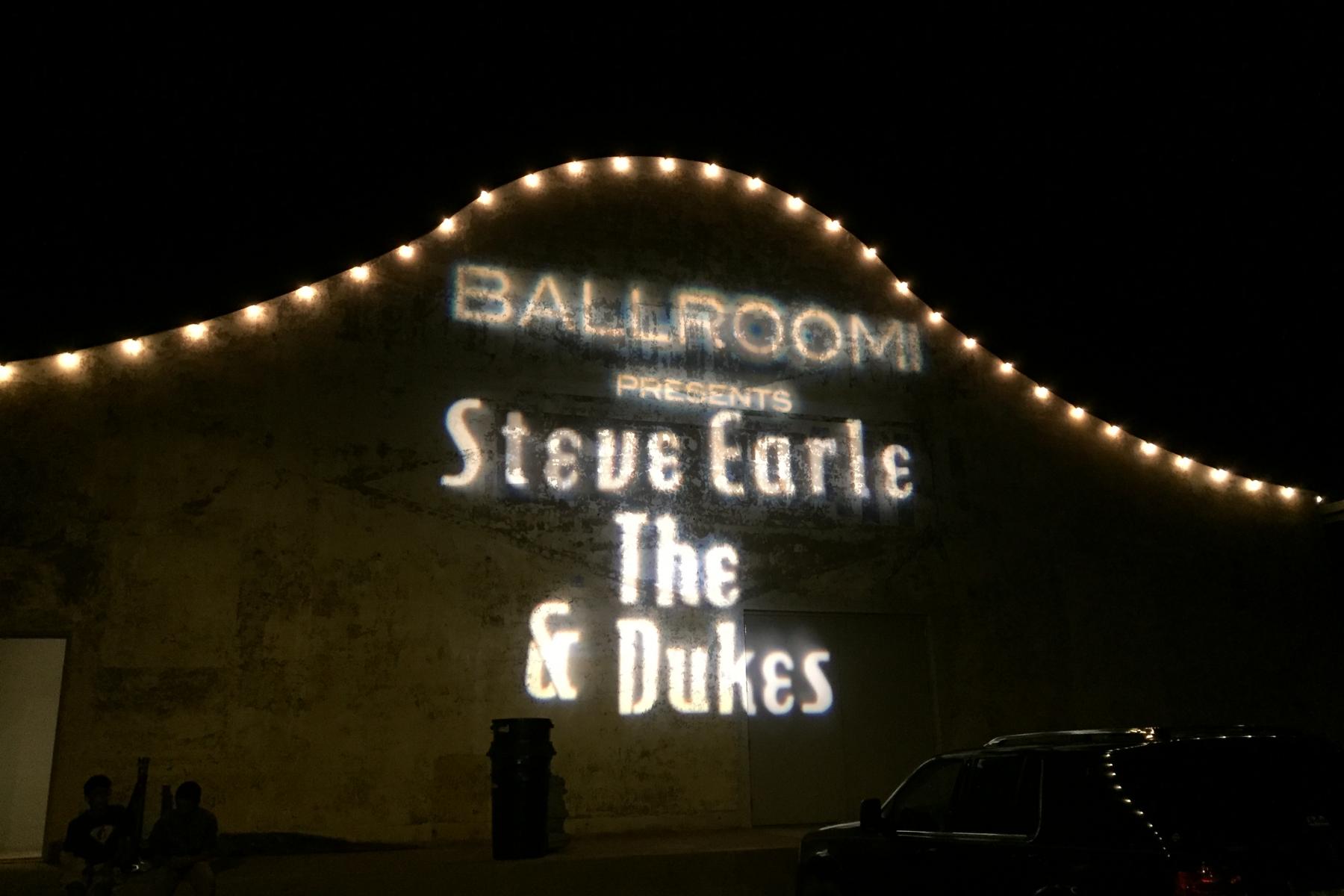 Outside the Crowley Theater at Steve Earle and The Dukes, June 14, 2015. Photo by Laura Copelin.