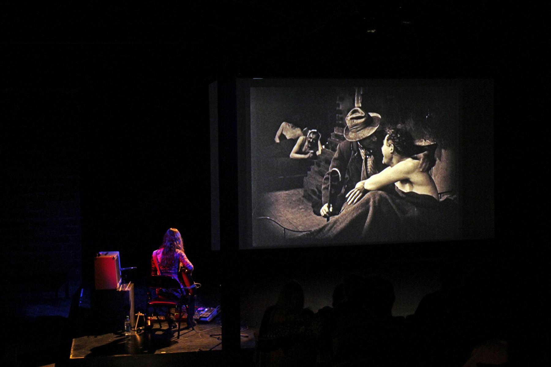 Noveller scoring The Phantom Carriage on 30 December 2012. Photo by Alberto Tomas Halpern.