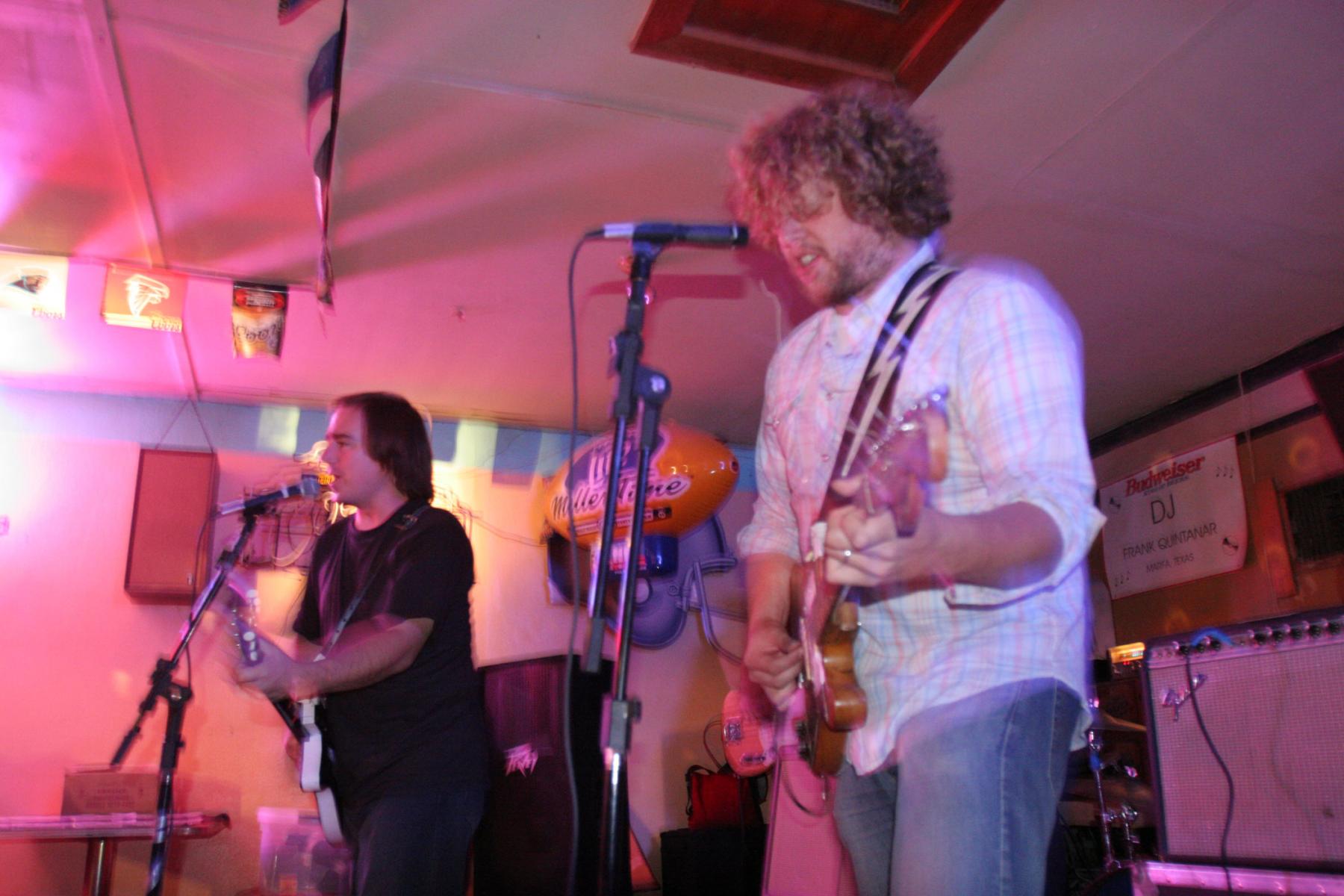 Magnolia Electric Company at Ray's Bar, 20 September 2005.