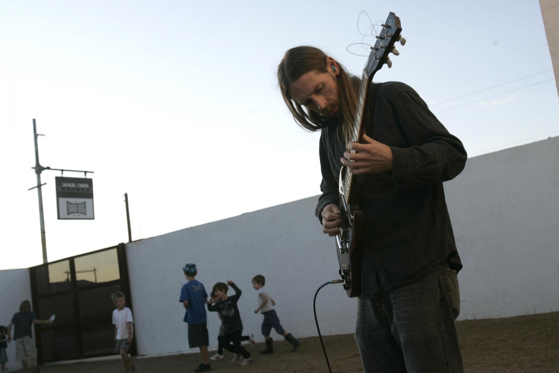 Mick Barr playing at the AutoBody opening, 30 September 2011. Photo by Alberto Tomas Halpern.